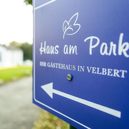 Haus Am Park - Ihr Gaestehaus In Velbert Buitenkant foto